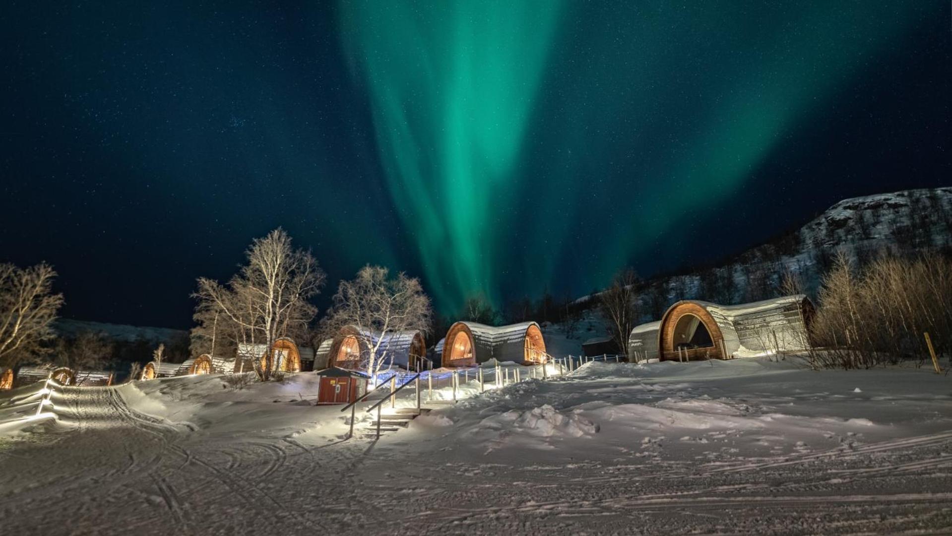 Snowhotel 3*